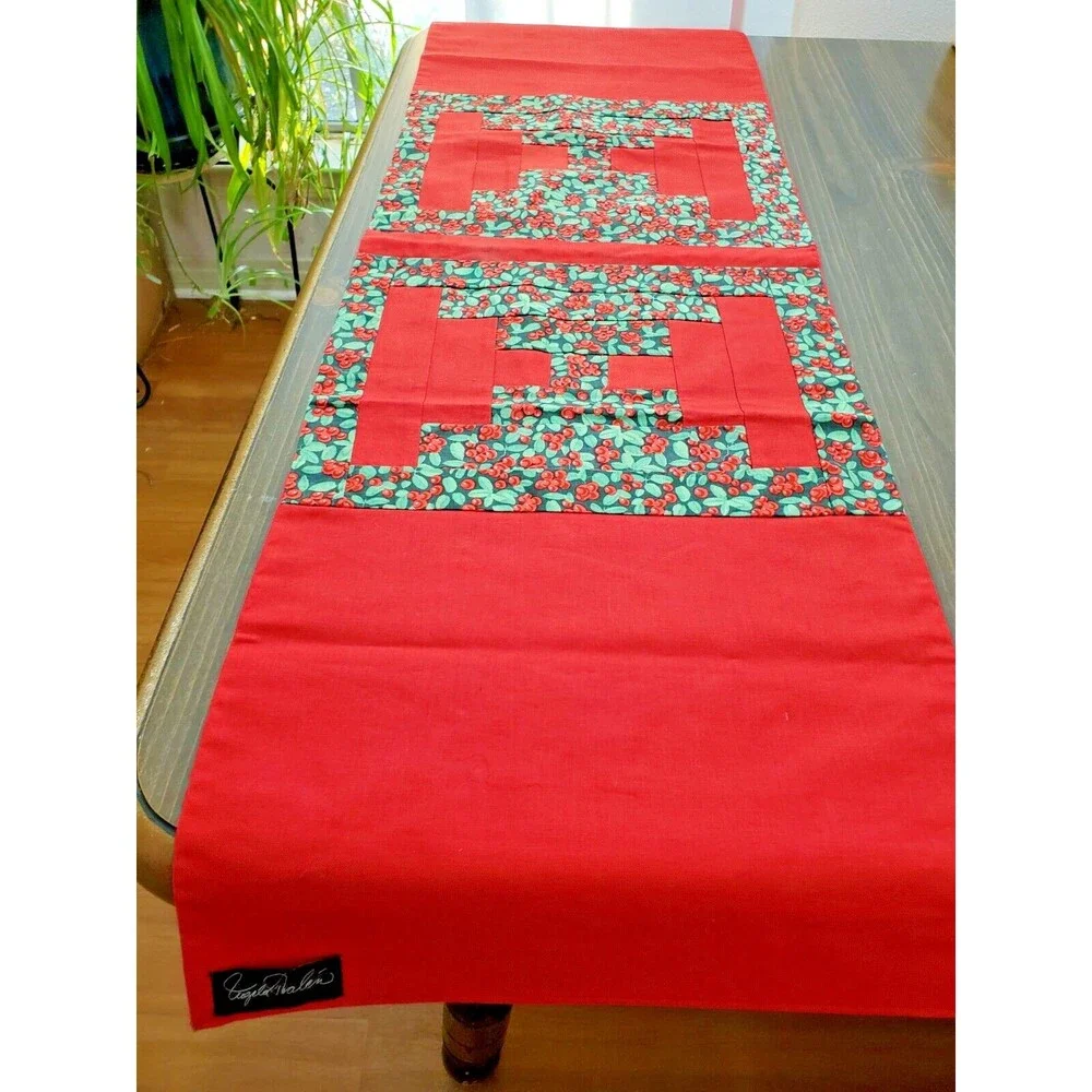 Handmade Patchwork Pieced Table Runner Christmas Red Green 39